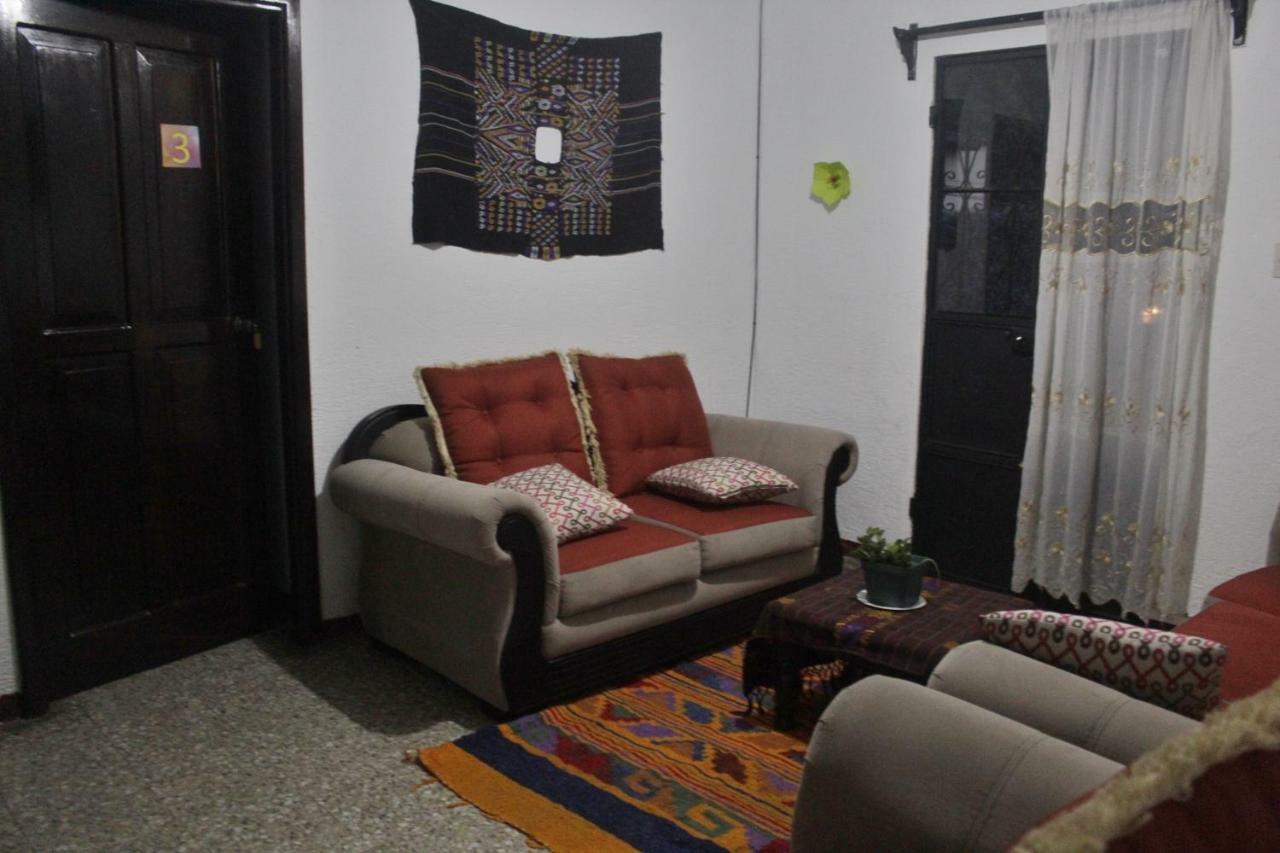 Casa Familiar Hotel Antigua Ngoại thất bức ảnh